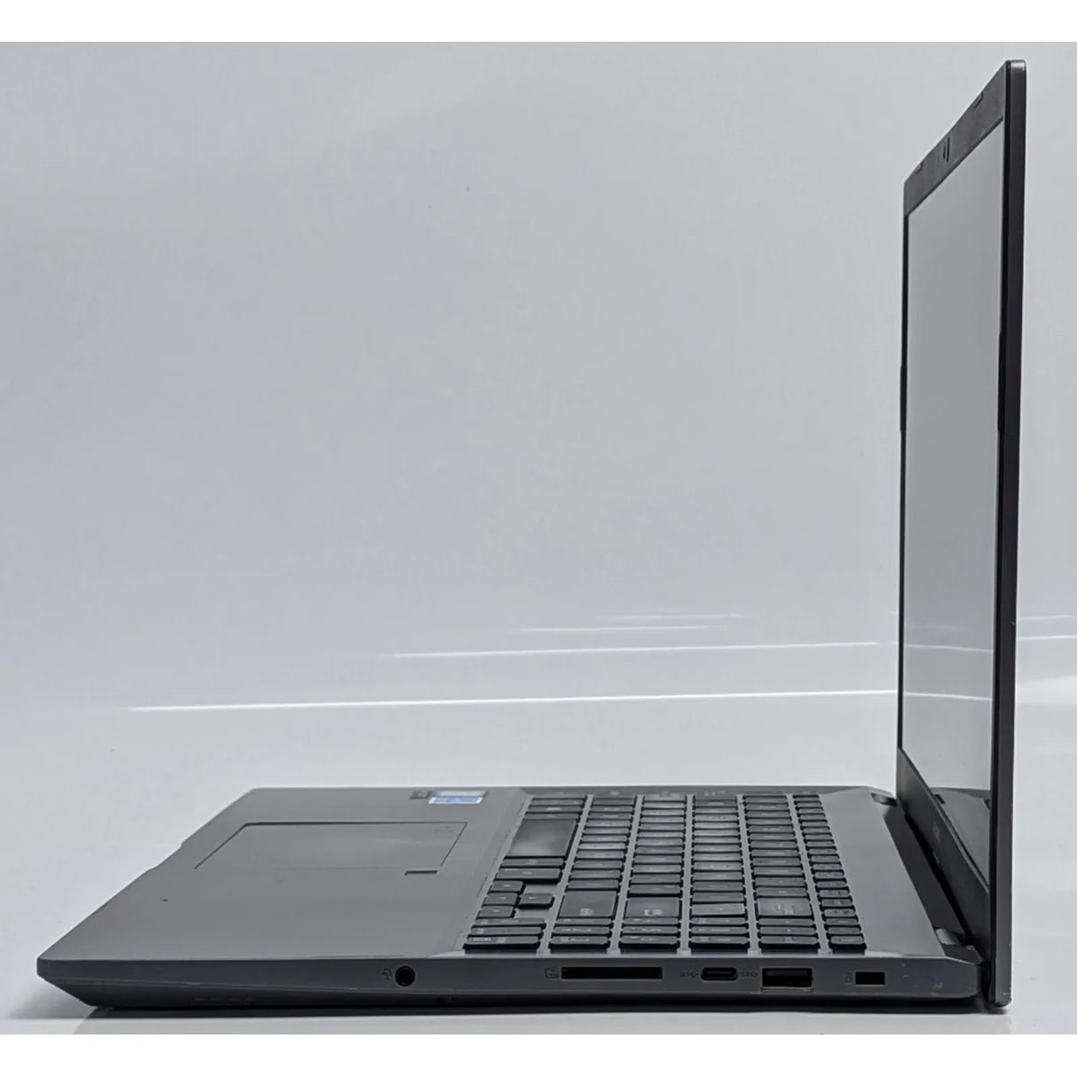 Asus Pro P3540FA-EJ0467R Core i5-8265U 8GB 512GB SSD 15.6 Inch Windows 11 Laptop